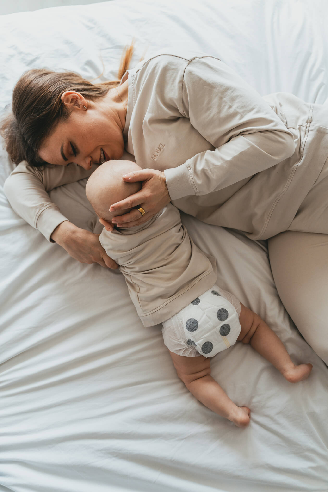 DELUXE VELVET w kropki