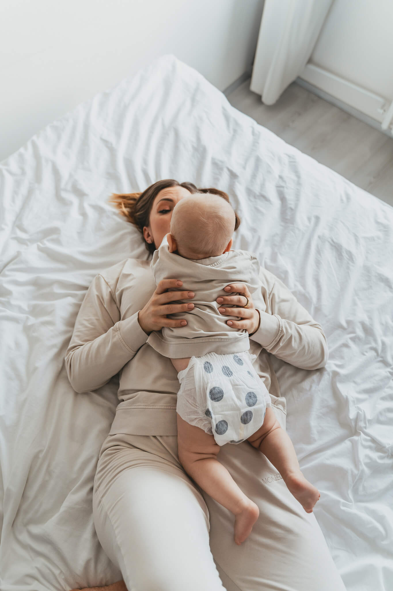 DELUXE VELVET w kropki